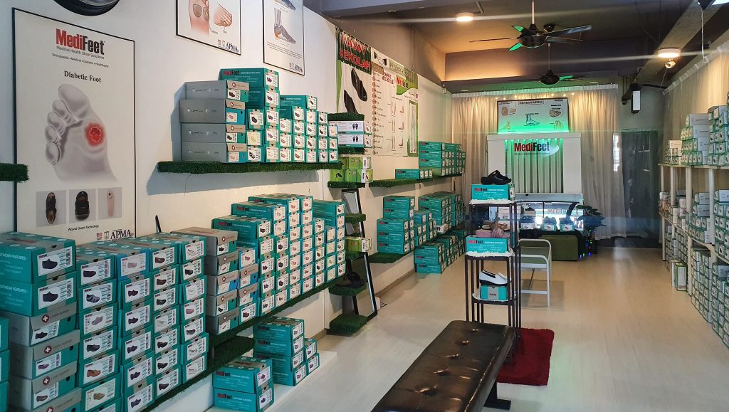 kedai kasut MediFeet Shah Alam