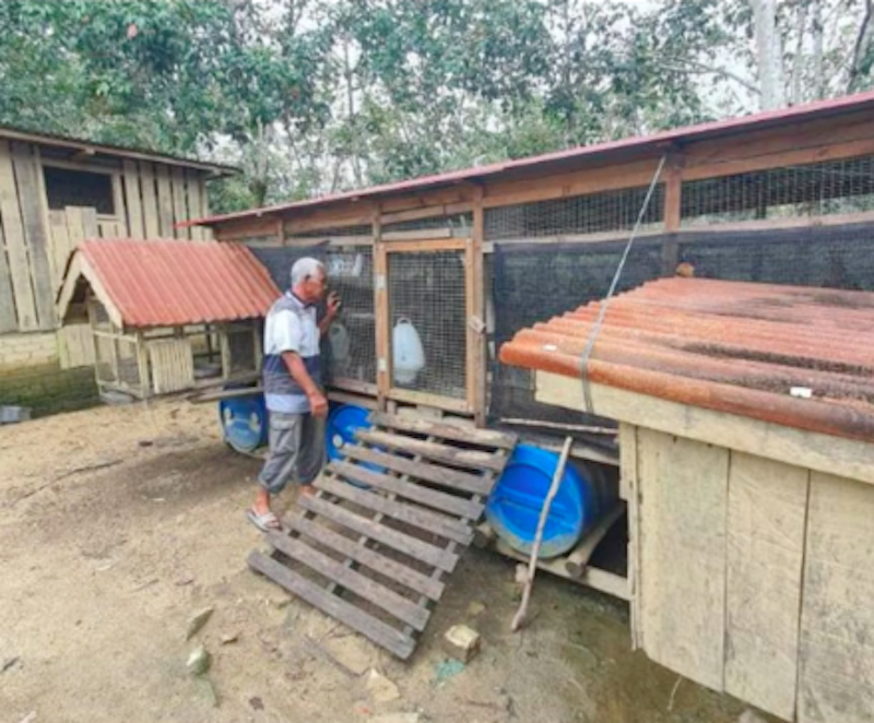 Warga Emas Bina Rumah Terapung Hadapi Banjir