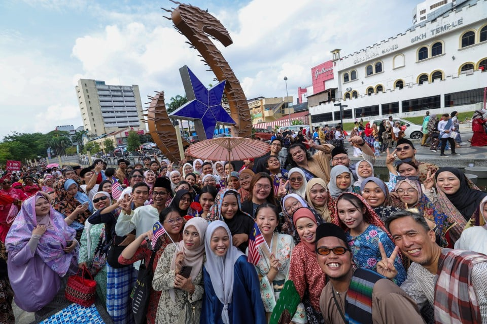 Malaysia keretapi sarong event